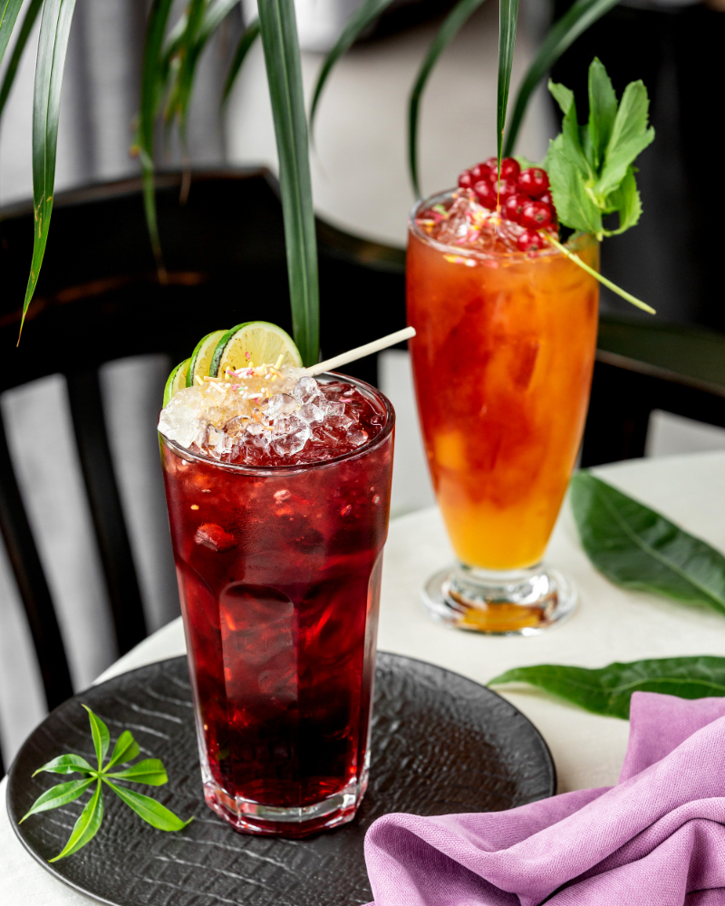 pomegranate mojito cocktail