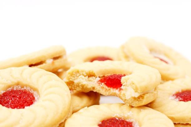 strawberry cheesecake stuffed cookies 